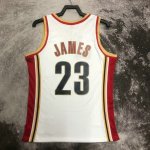 Maillot de Basket #23 Lebron James Cavaliers 2003-04 M&N Vintage Blanc Imprimé